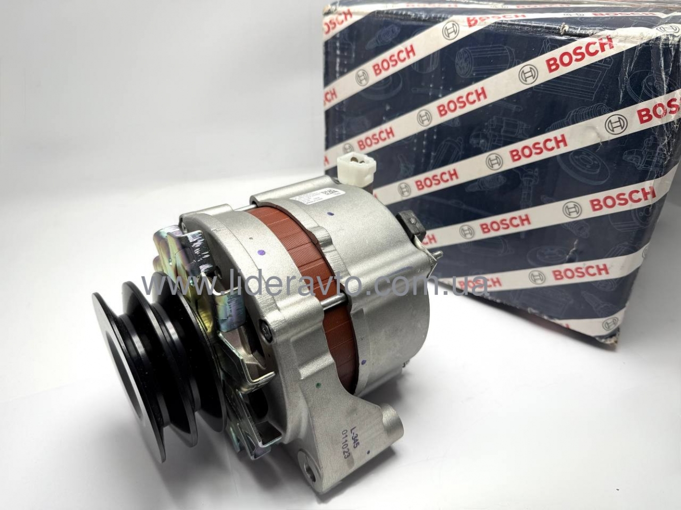 Генератор Тата Еталон Іван 12В 65А BOSCH Оригінал 264015400107