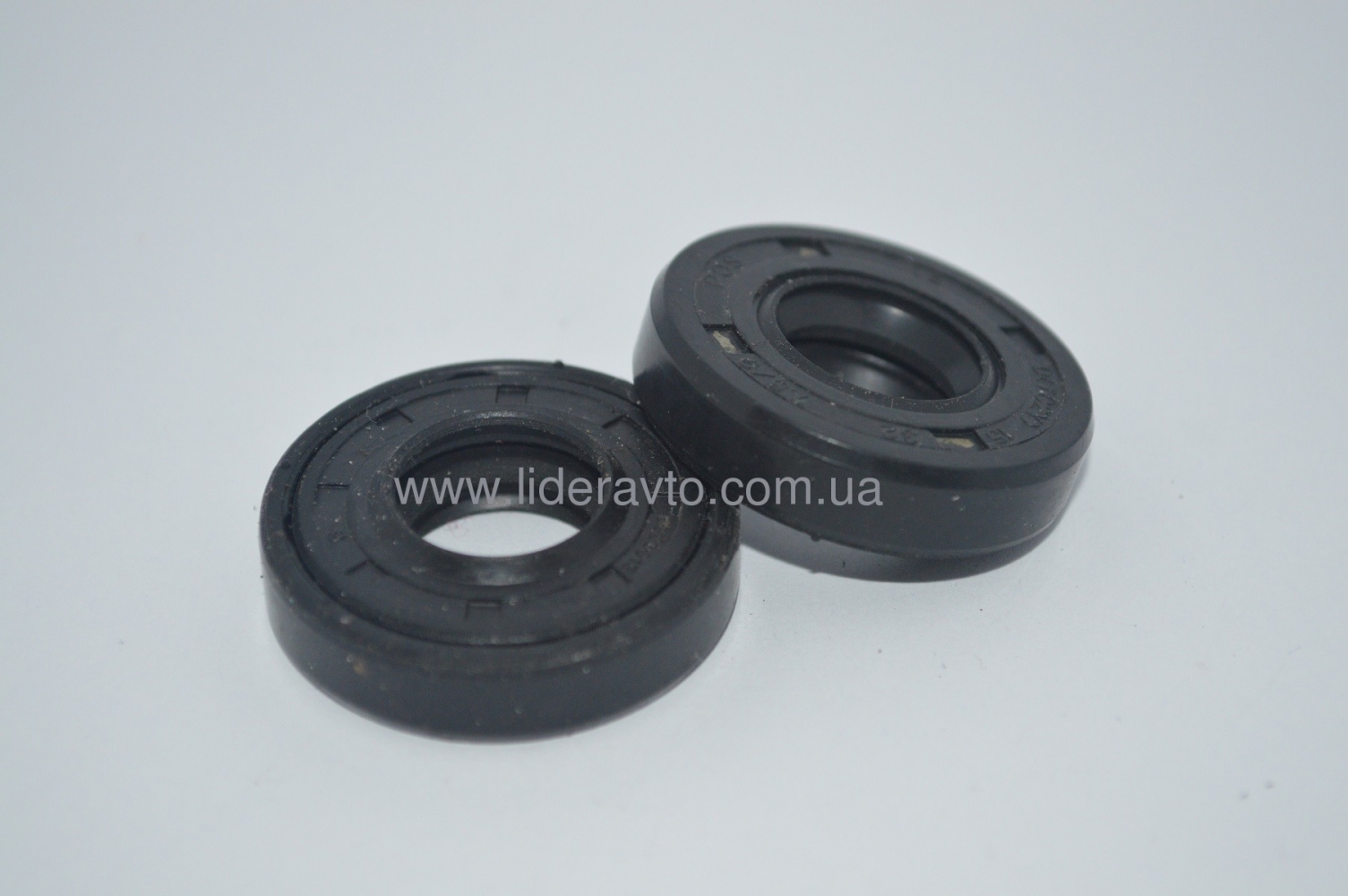 Сальник генератора БОГДАН АТАМАН, ISUZU  CARGO 8941565890