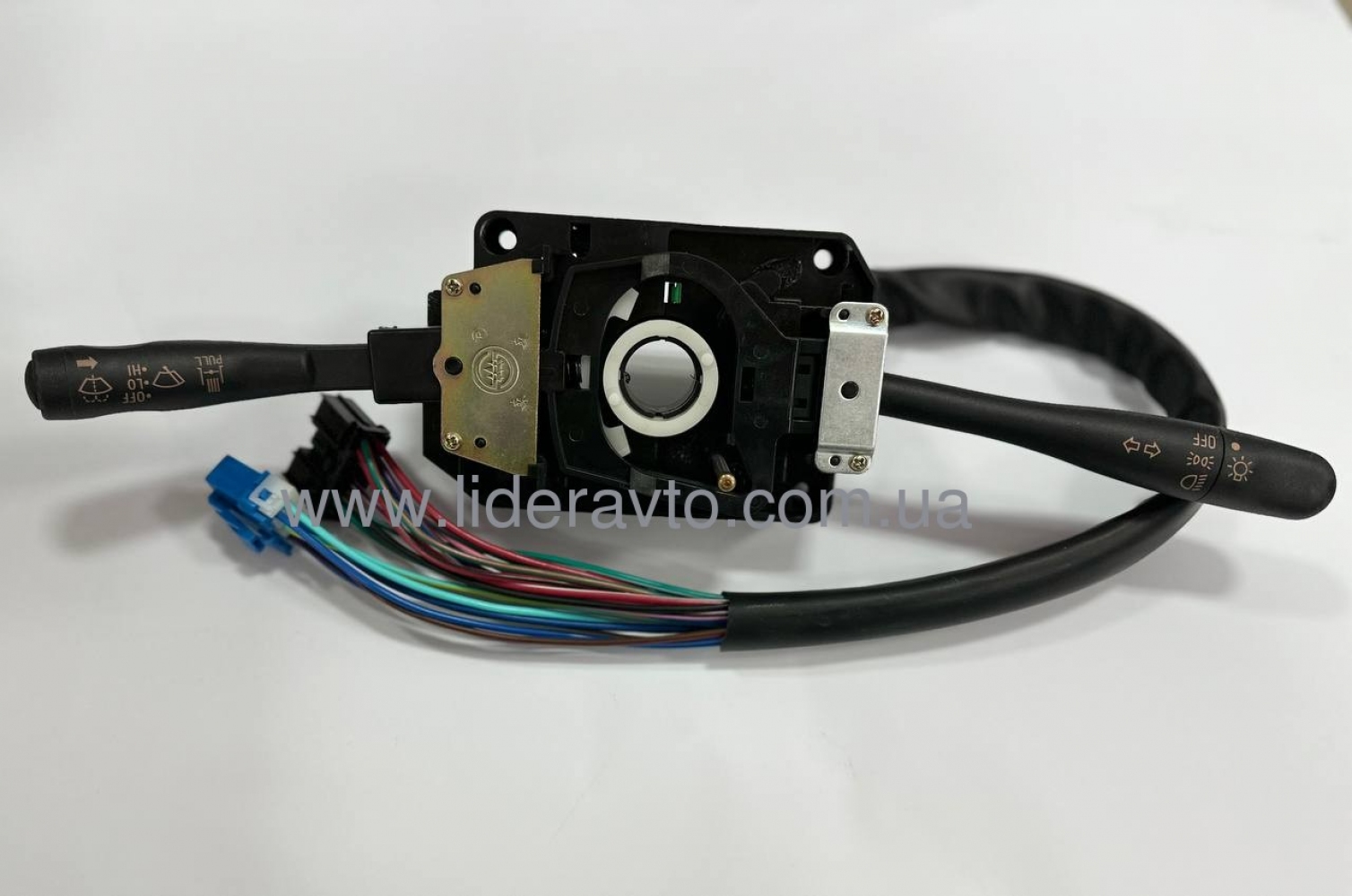 Переключатель поворотов и света  ISUZU, БОГДАН 8973835170