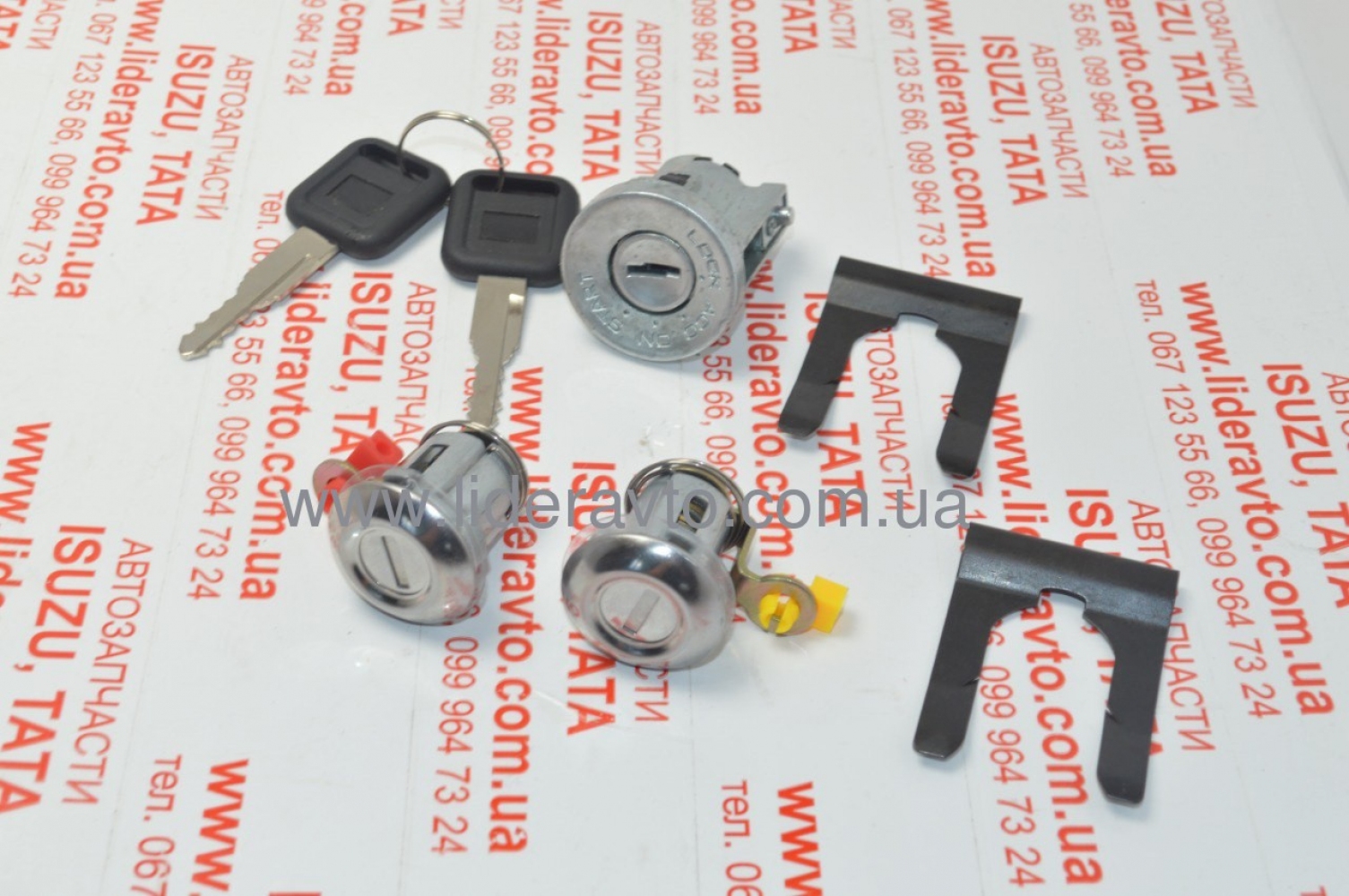 Замок дверей, запалювання ( личинка ) БОГДАН , ISUZU NQR71/NQR70, (к-т) 8970352941