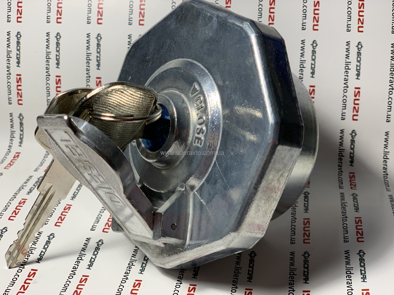 Кришка паливного бака ISUZU NLR-85/NMR-85/NPR-75/NQR-90 БОГДАН АТАМАН Є-5 8981460100