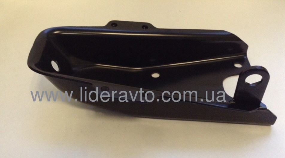 Кронштейн переднего амортизатора  ISUZU Богдан Атаман  правый 8971026112