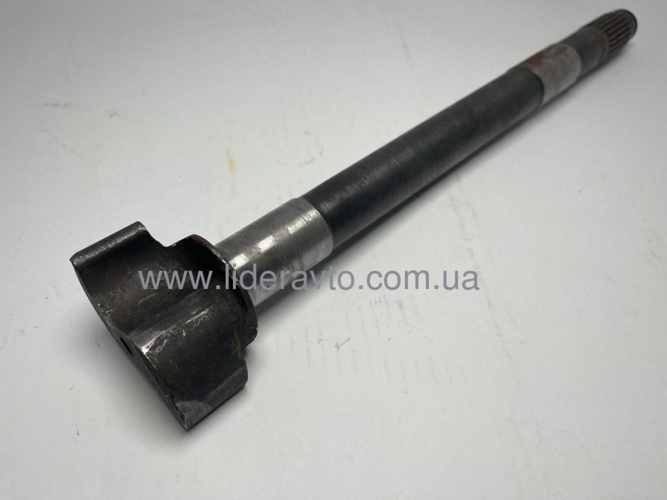 Вал розжимного кулака ТАТА, ЕТАЛОН, БАЗ задній лівий 264142305106