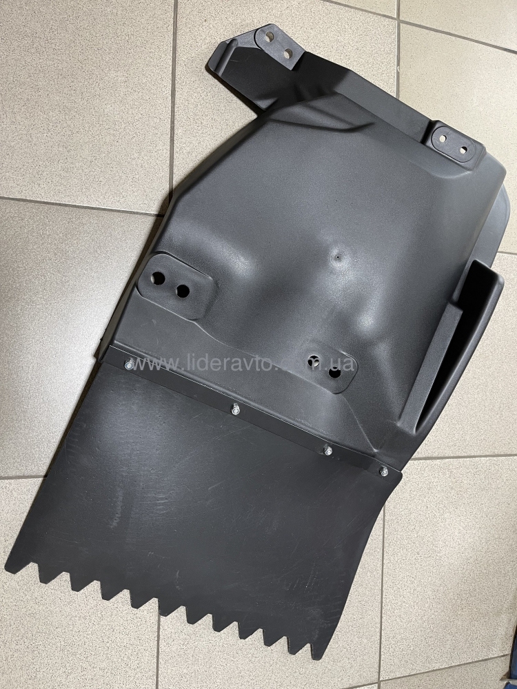 Підкрилок (щиток) кабіни ISUZU NPR 75 NQR90 NMR85 NLR85 правий з бризковиком