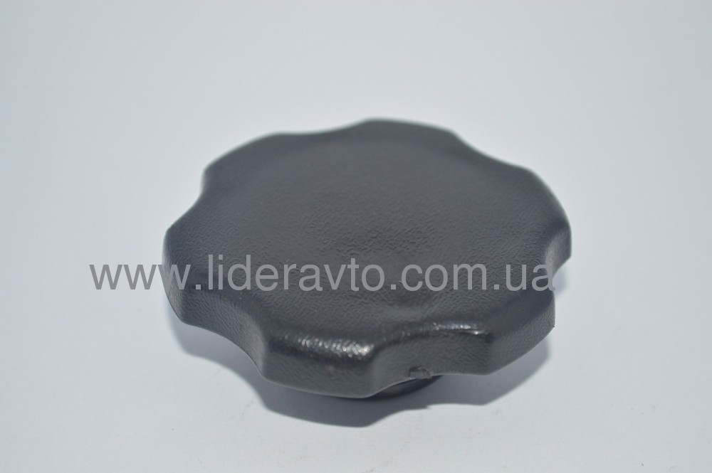 Кришка маслозаливної горловини ISUZU NQR90/NPR75/NQR71, БОГДАН А-091/А-092, Ataman Е-3/Е-4/Е-5  8941332075