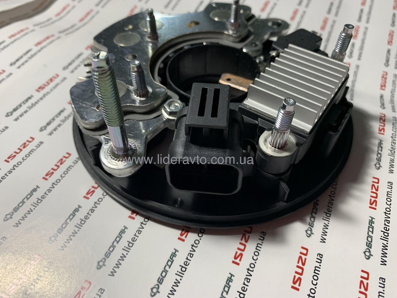 Мост диодный генератора БОГДАН А-092, ISUZU NQR70/71 Е-2 с  реле регулятором  8980461900