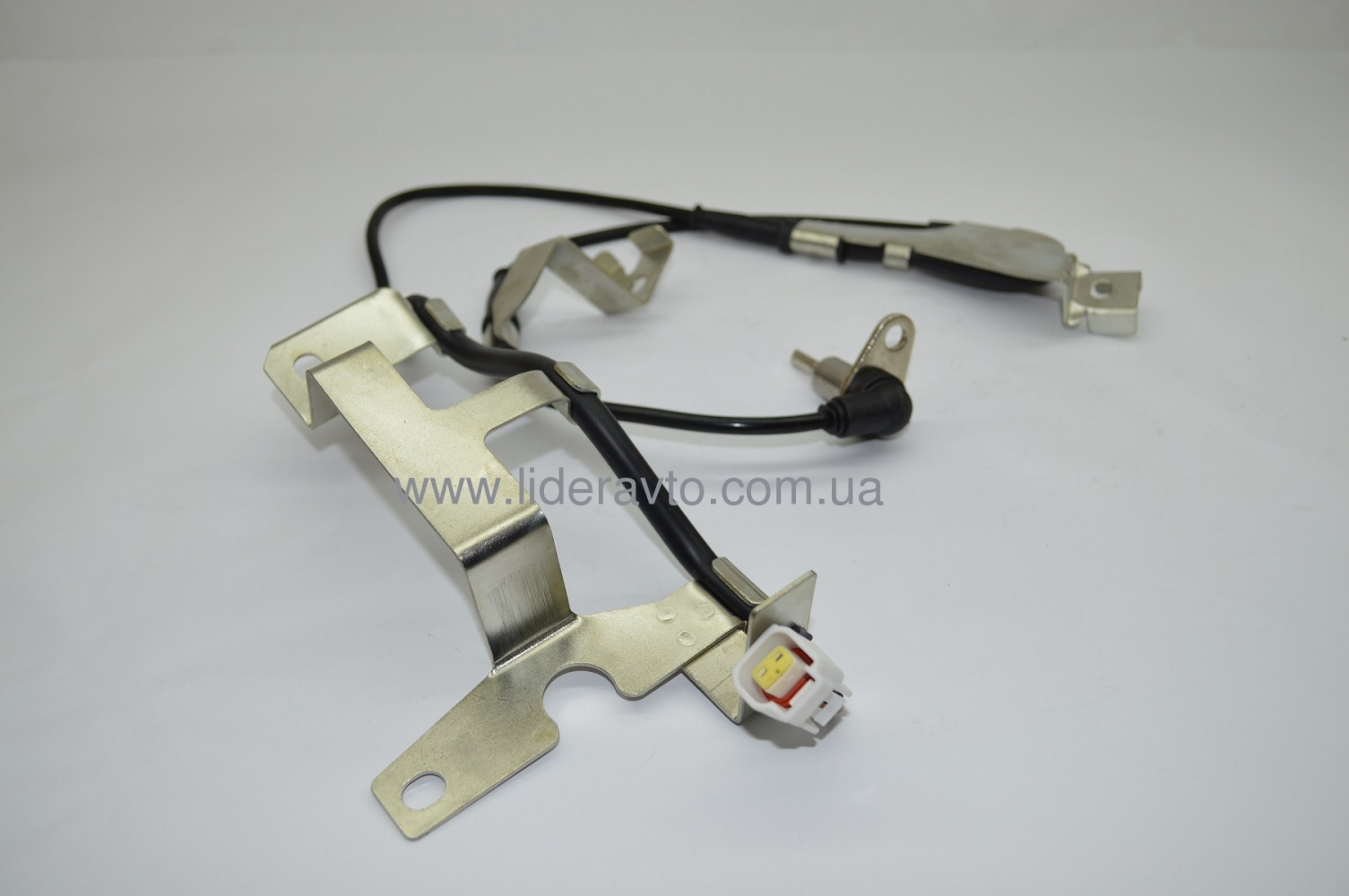 Датчик ABS передній ISUZU NQR71/75, БОГДАН Е-2/Е-3 правий Туреччина 8973497671