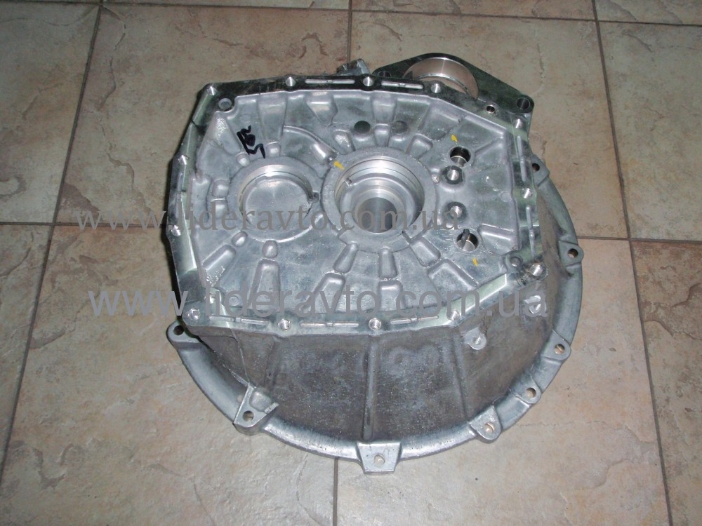 Кожух зчеплення ISUZU КПП MYY5T БОГДАН А-092 8972370995