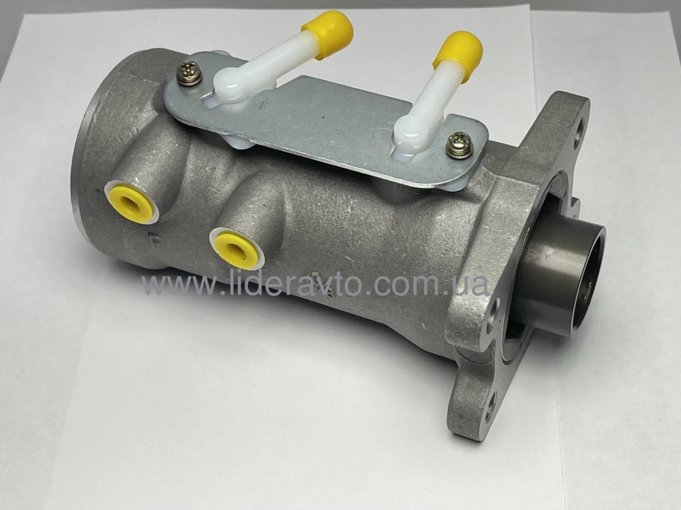 Циліндр головний гальмівний БОГДАН ISUZU АТАМАН 8972547710