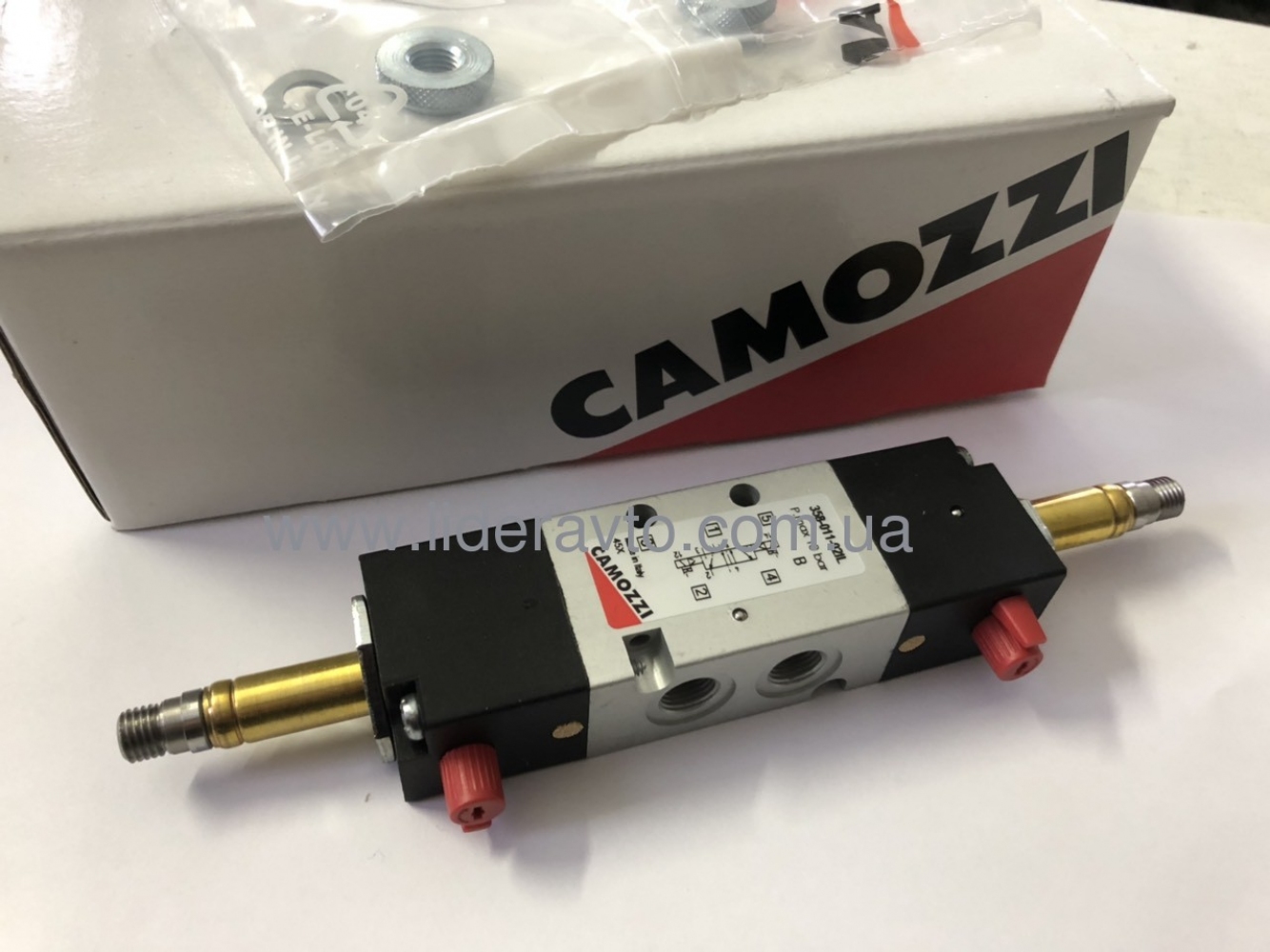 Пневморозподільник двері (пілот) 358-011-02IL БОГДАН АТАМАН CAMOZZI