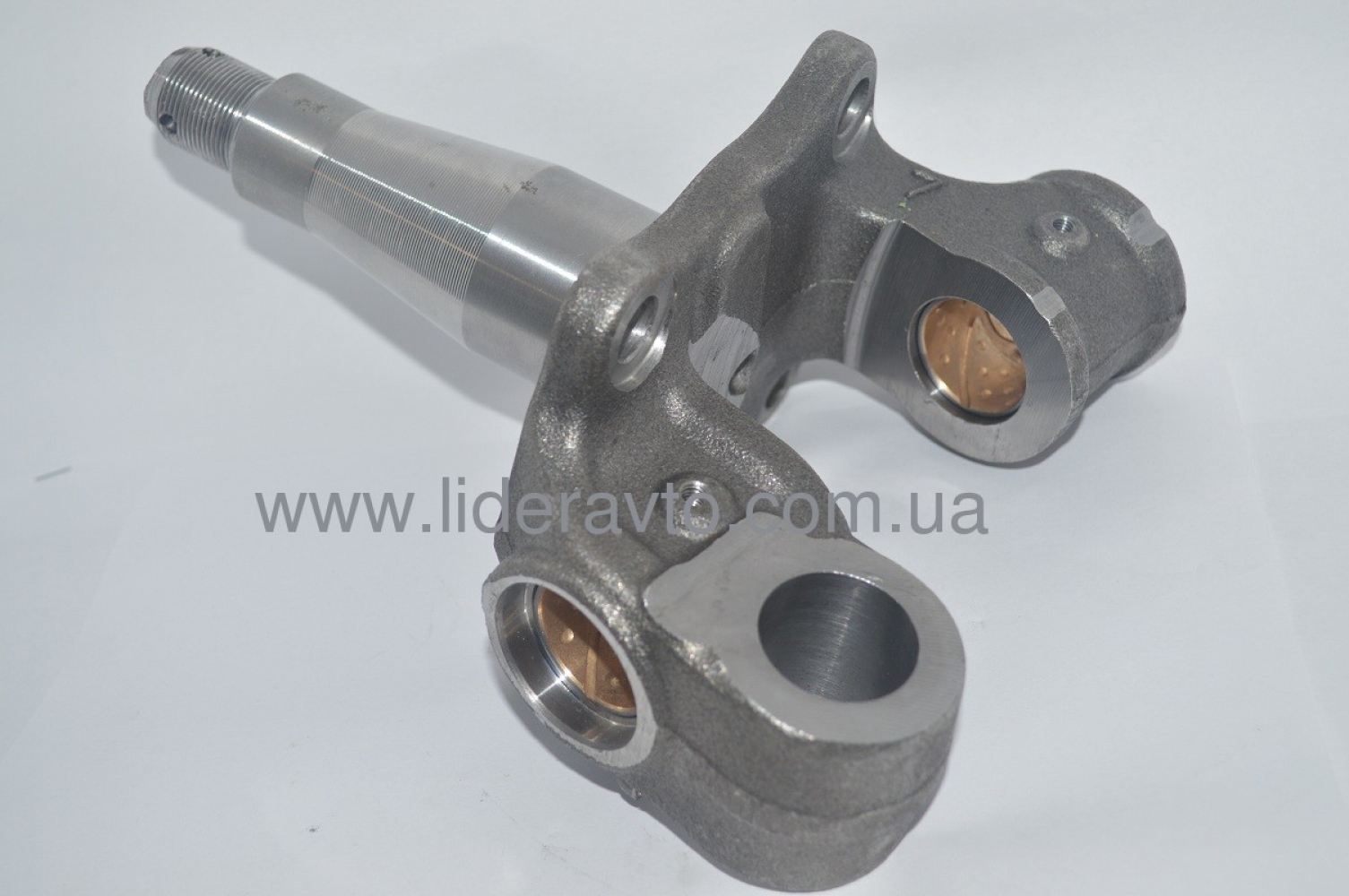 Цапфа (кулак поворотный )  Богдан А-091, А-092  ISUZU NQR 70/71 левая 8973496840