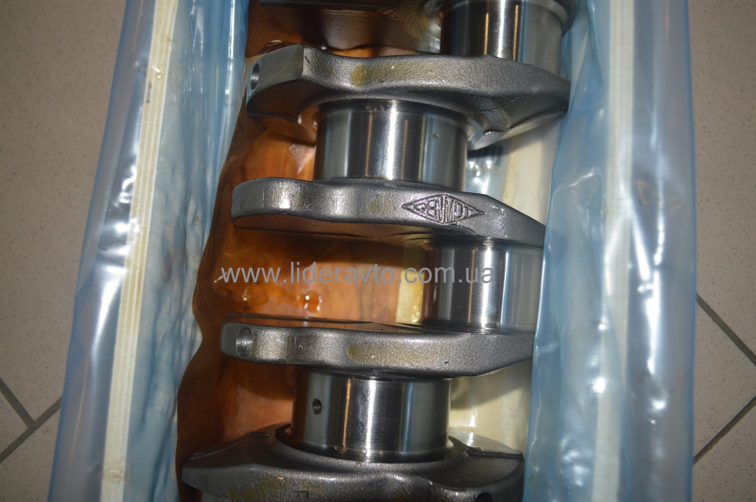 Колінвал Богдан Isuzu 6НЕ1/6НК1 Genmot 8976030040