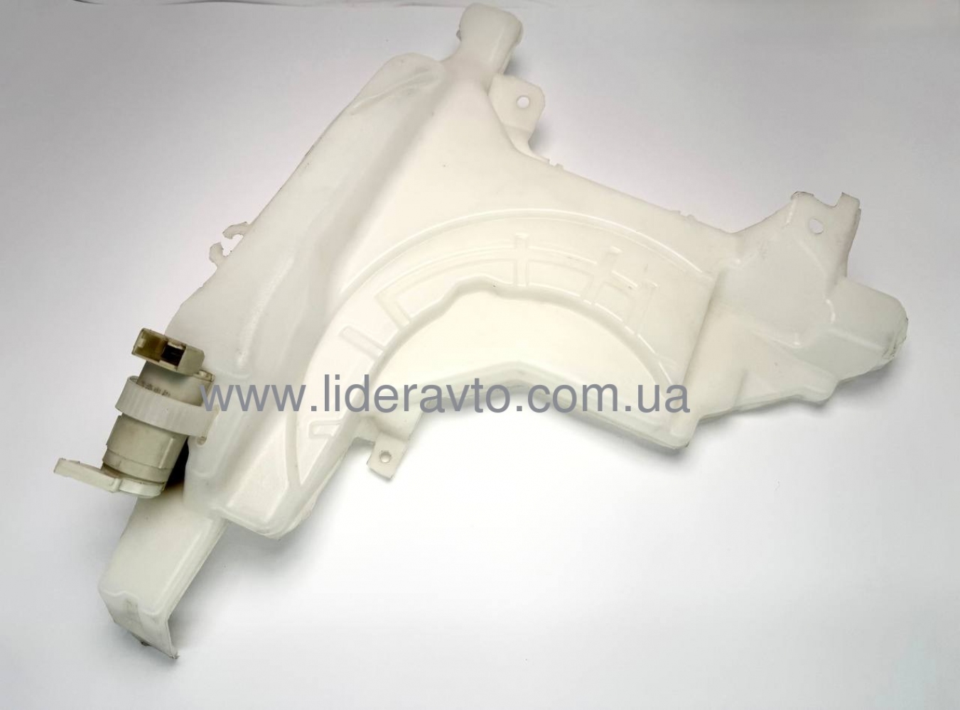 Бачок омивача БОГДАН, Ataman Є-4/Є-5, ISUZU з моторчиком 8980291360