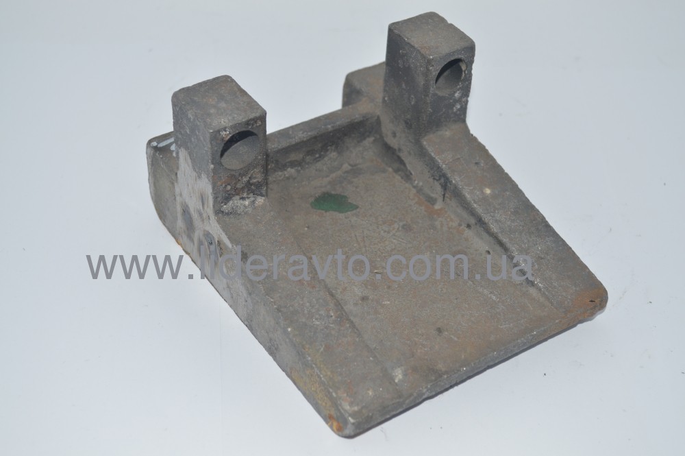 Кронштейн реактивної тяги БОГДАН А-091/А-092 АТАМАН передній