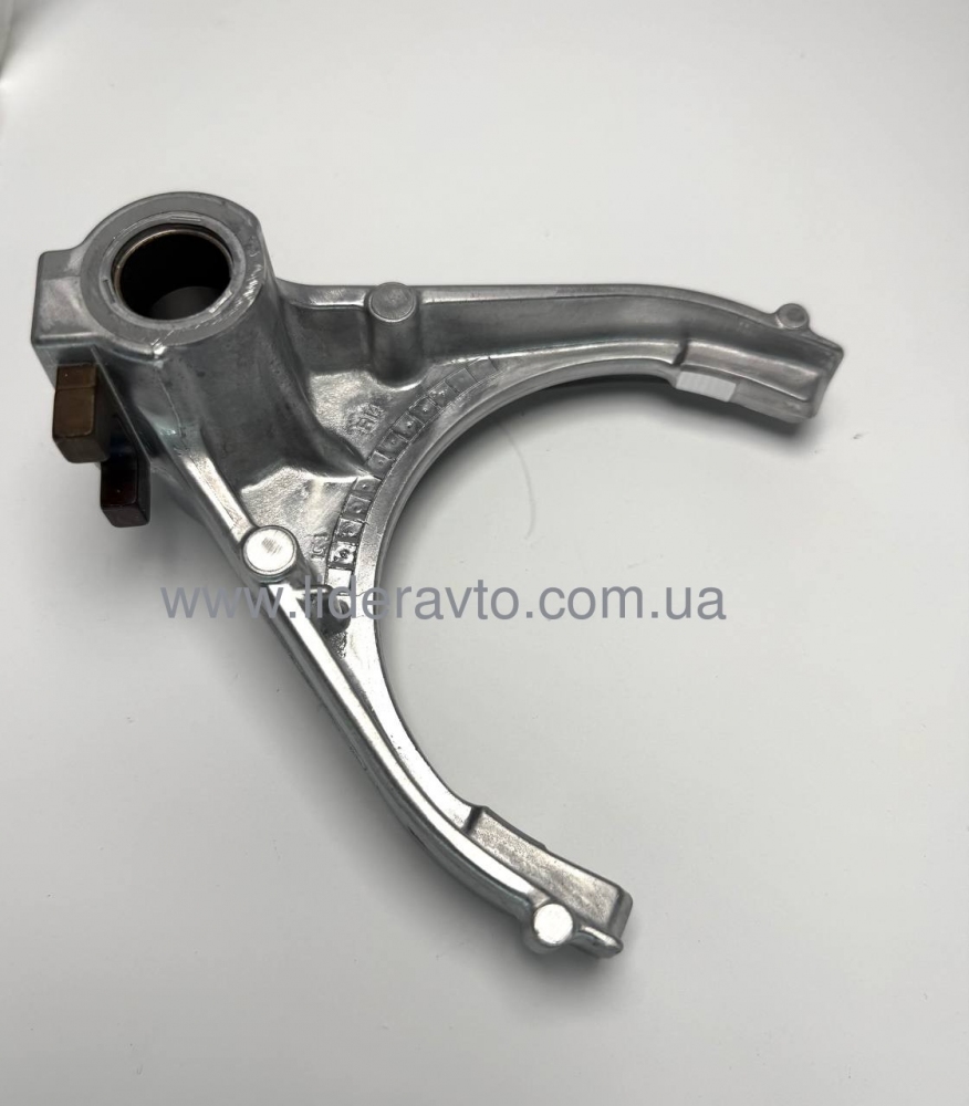 Вилка переключения 4-5 передачи ISUZU КПП MYY5Т, БОГДАН 8972587160