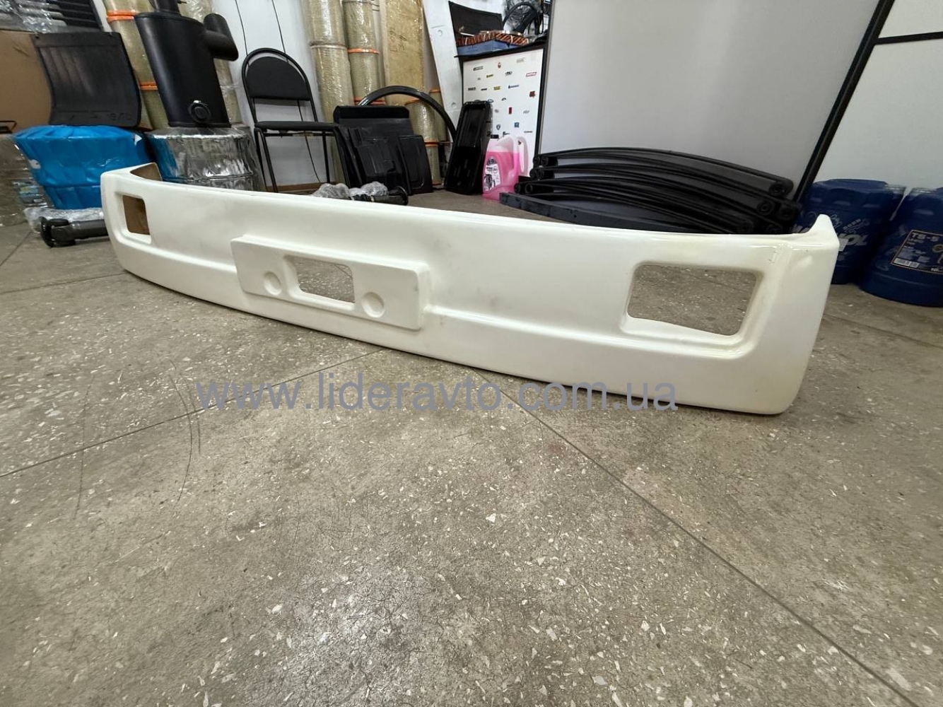 Бампер Еталон БАЗ А-079 передній 3258882798