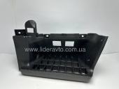 Підніжка кабіни ISUZU NQR71/NQR70 ліва пластик 8979978540